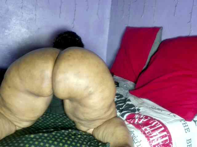 Big-Ass-Wilma webcam