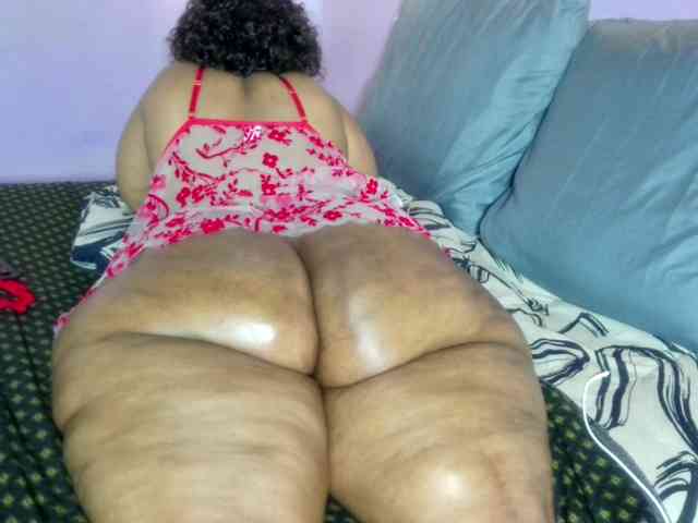 Big-Ass-Wilma webcam