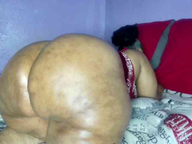 Big-Ass-Wilma webcam