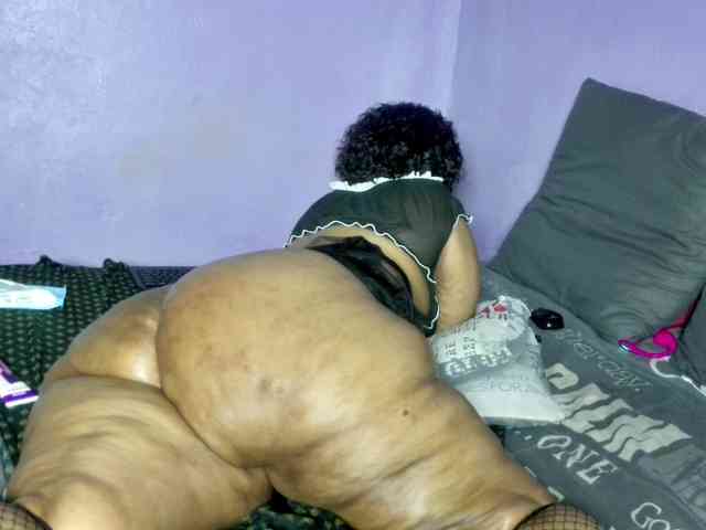 Big-Ass-Wilma webcam