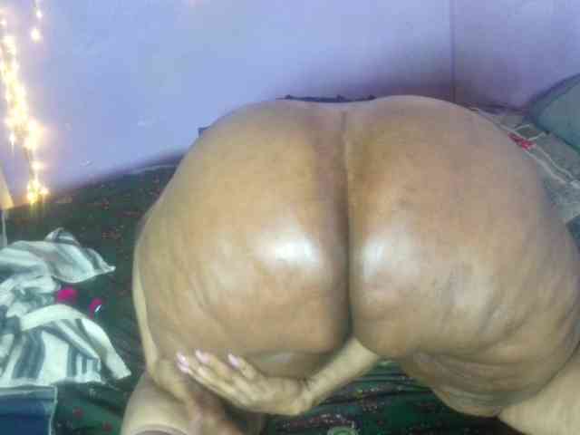 Big-Ass-Wilma webcam