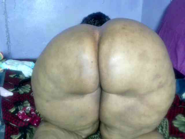 Big-Ass-Wilma webcam