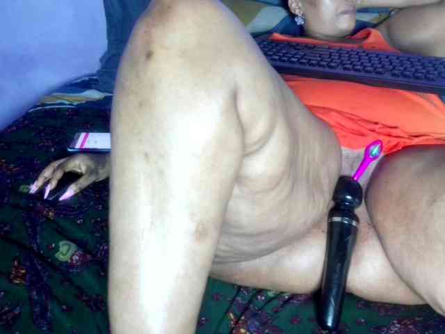 Big-Ass-Wilma webcam