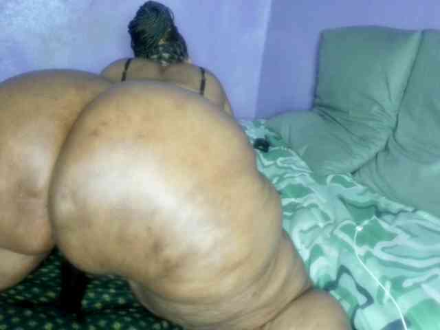 Big-Ass-Wilma webcam