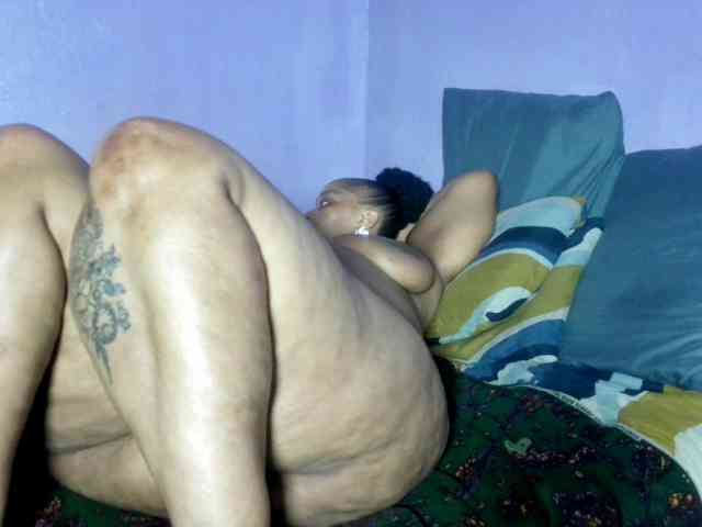 Big-Ass-Wilma webcam