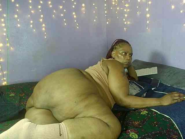 Big-Ass-Wilma webcam