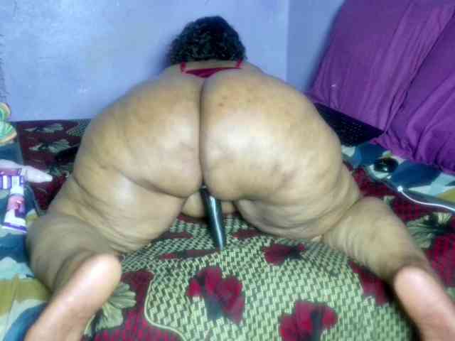 Big-Ass-Wilma webcam