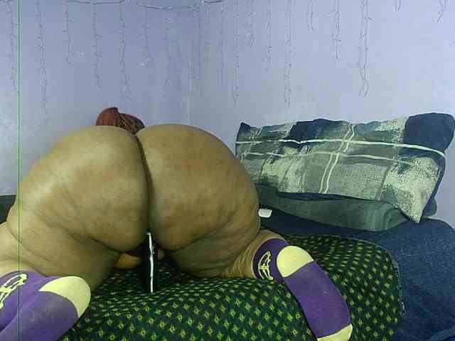 Big-Ass-Wilma webcam