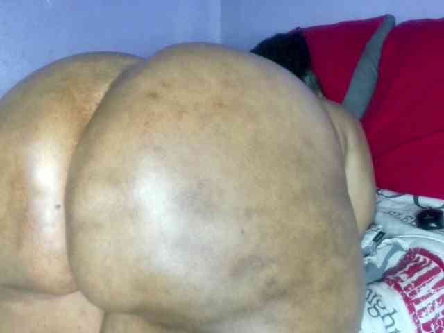 Big-Ass-Wilma webcam