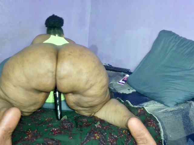 Big-Ass-Wilma webcam