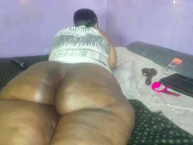 Big-Ass-Wilma webcam