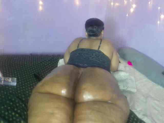 Big-Ass-Wilma webcam