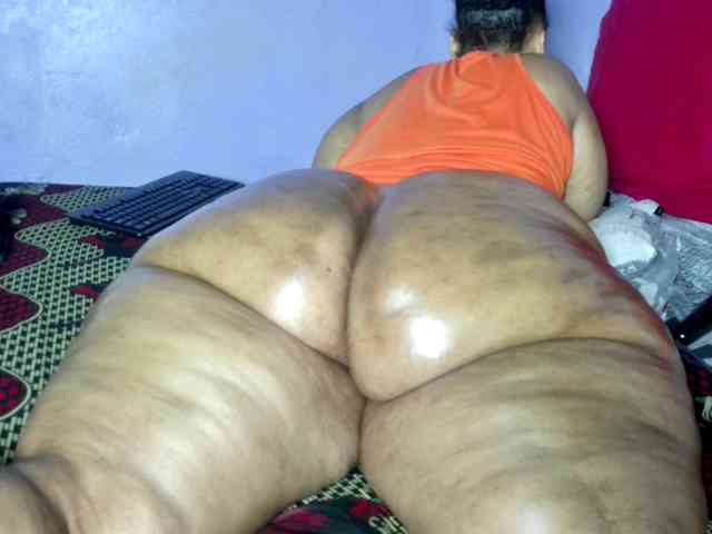 Big-Ass-Wilma webcam