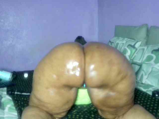 Big-Ass-Wilma webcam