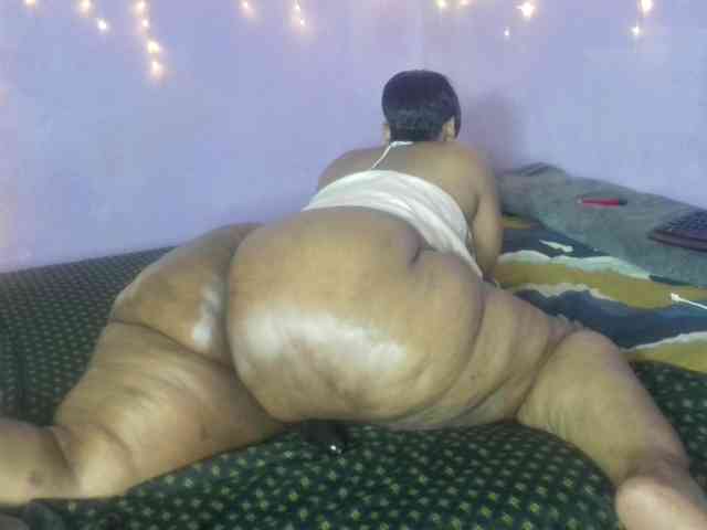 Big-Ass-Wilma webcam
