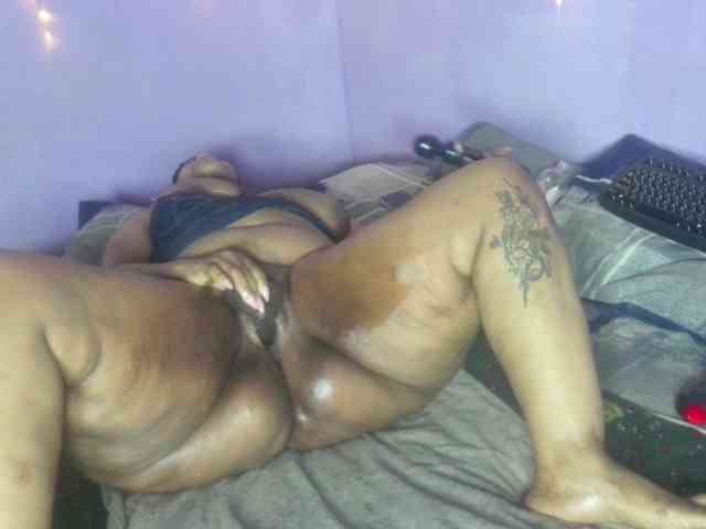 Big-Ass-Wilma webcam