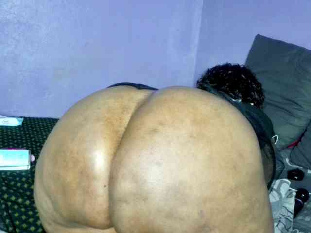 Big-Ass-Wilma webcam