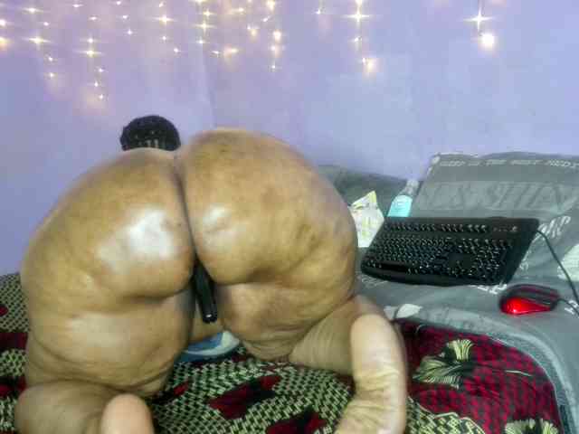 Big-Ass-Wilma webcam