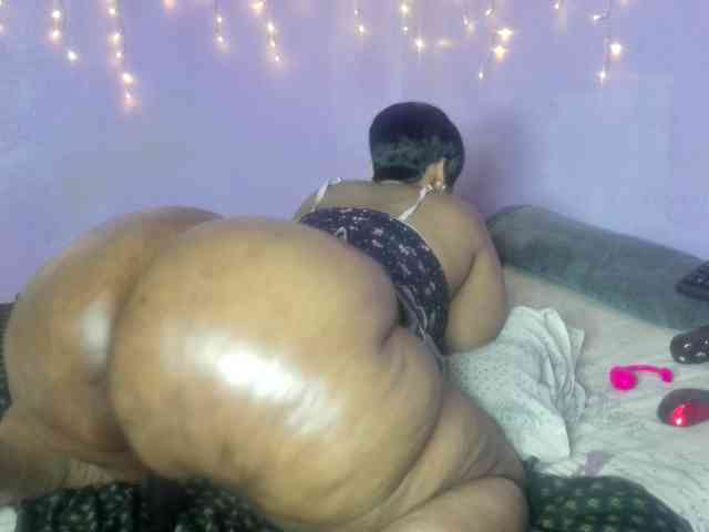 Big-Ass-Wilma webcam