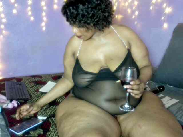 Big-Ass-Wilma webcam