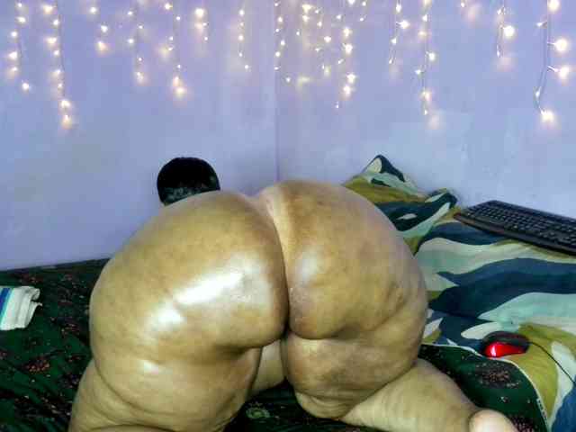 Big-Ass-Wilma webcam