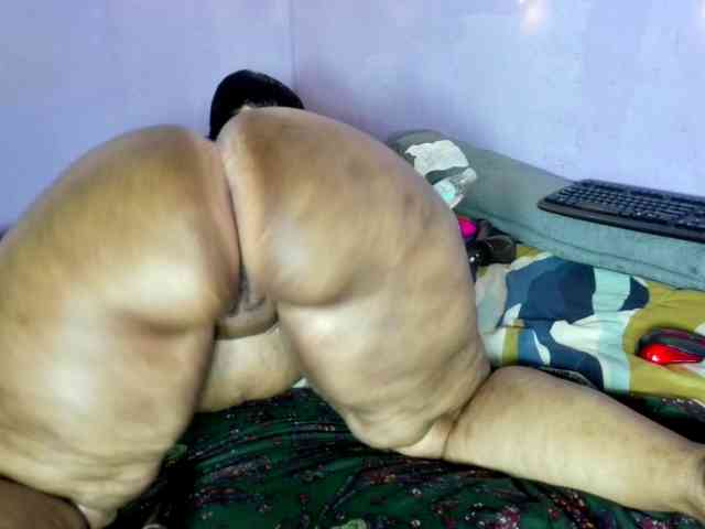 Big-Ass-Wilma webcam