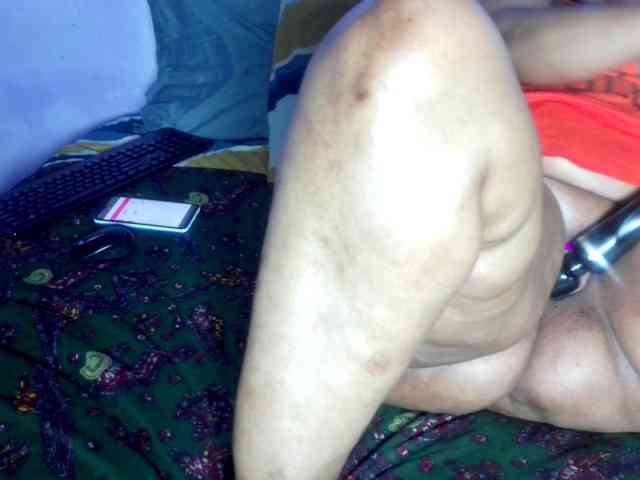 Big-Ass-Wilma webcam