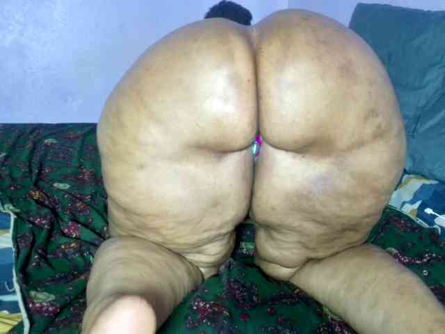 Big-Ass-Wilma webcam