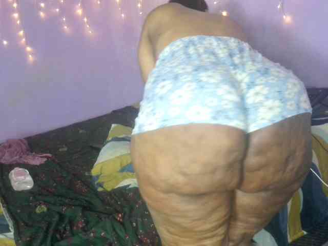 Big-Ass-Wilma webcam