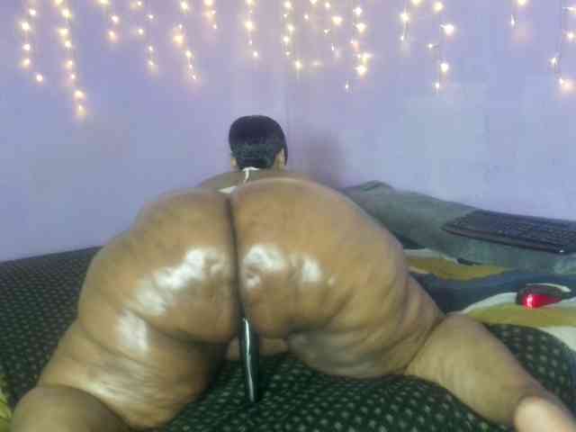 Big-Ass-Wilma webcam