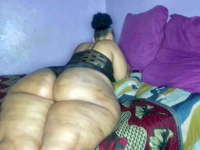 Big-Ass-Wilma webcam