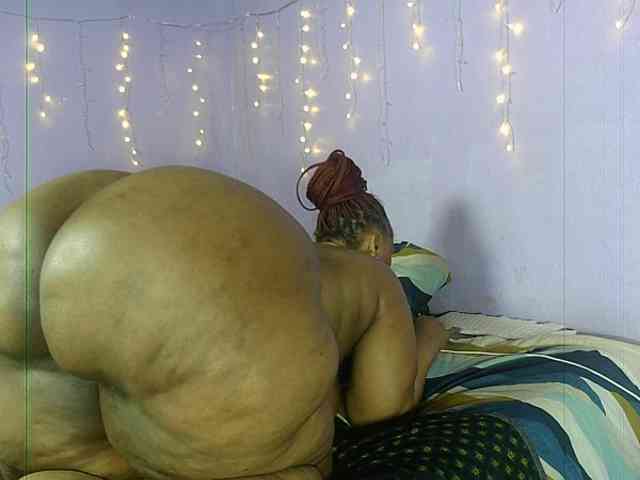 Big-Ass-Wilma webcam