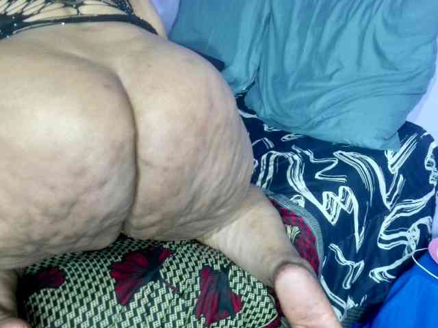 Big-Ass-Wilma webcam