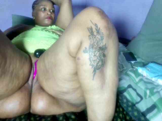 Big-Ass-Wilma webcam