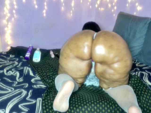 Big-Ass-Wilma webcam