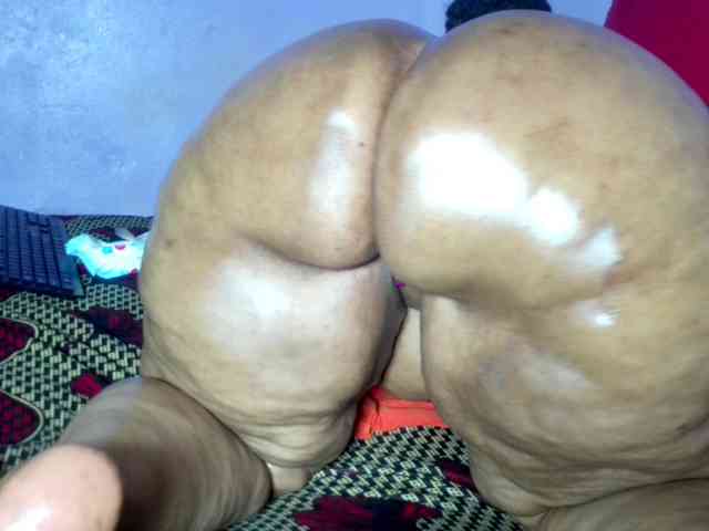 Big-Ass-Wilma webcam