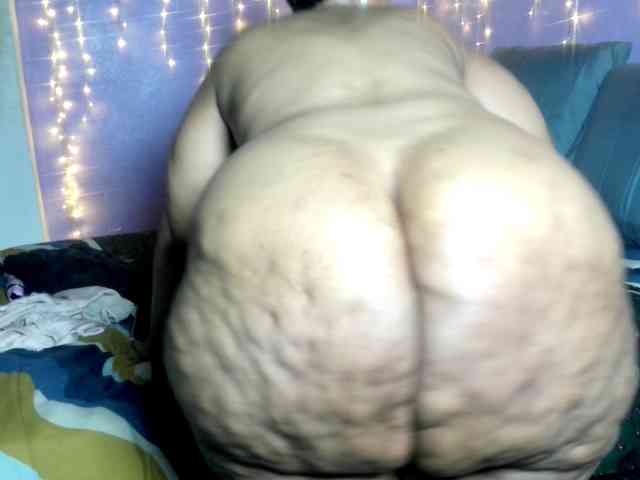 Big-Ass-Wilma webcam