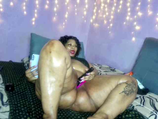 Big-Ass-Wilma webcam