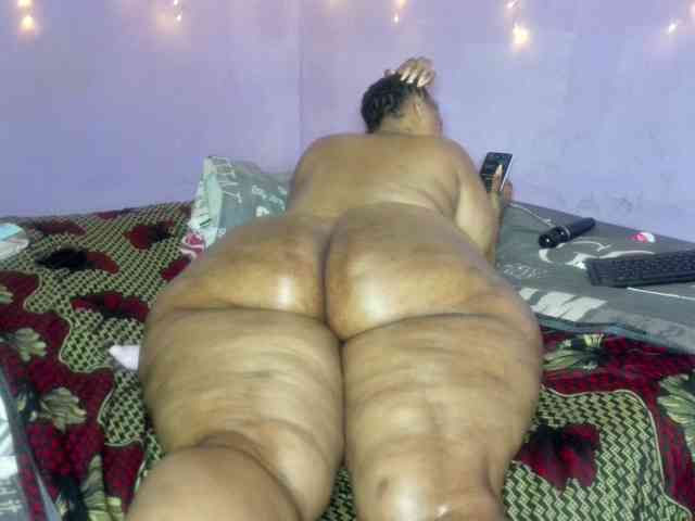 Big-Ass-Wilma webcam