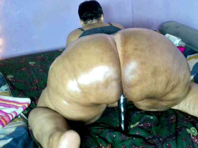 Big-Ass-Wilma webcam