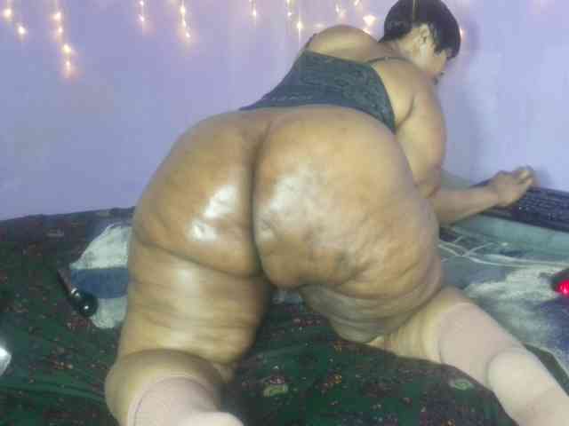 Big-Ass-Wilma webcam