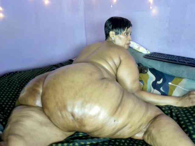 Big-Ass-Wilma webcam