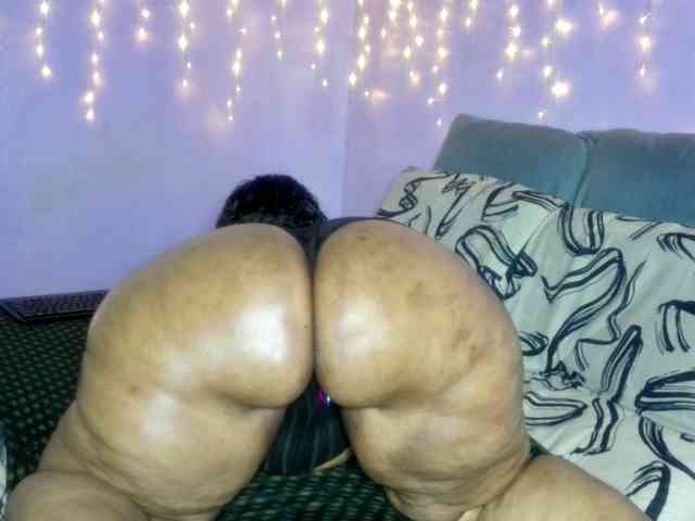 Big-Ass-Wilma webcam