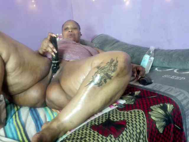 Big-Ass-Wilma webcam