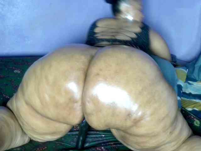 Big-Ass-Wilma webcam