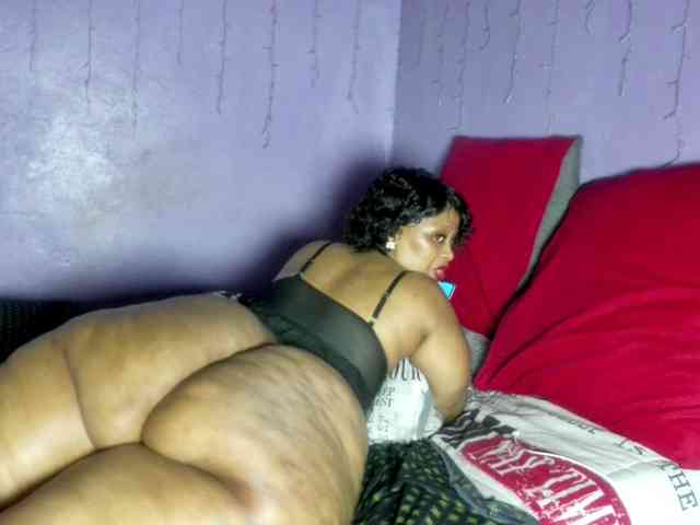 Big-Ass-Wilma webcam