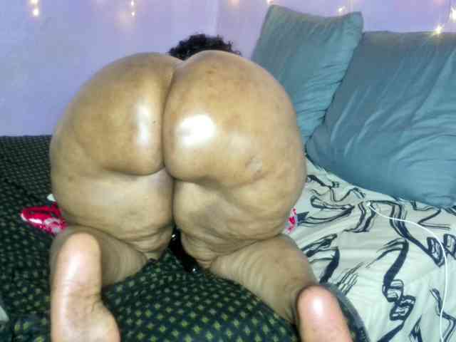 Big-Ass-Wilma webcam