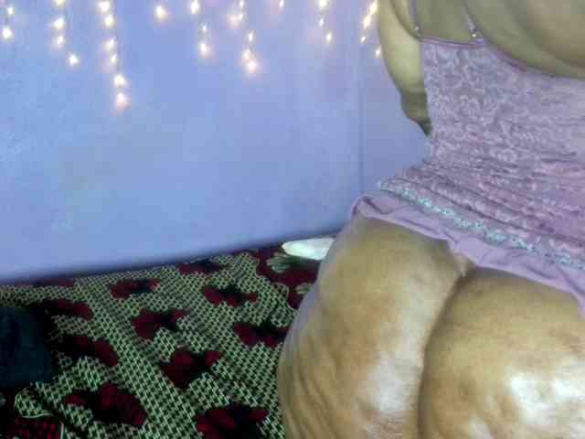 Big-Ass-Wilma webcam