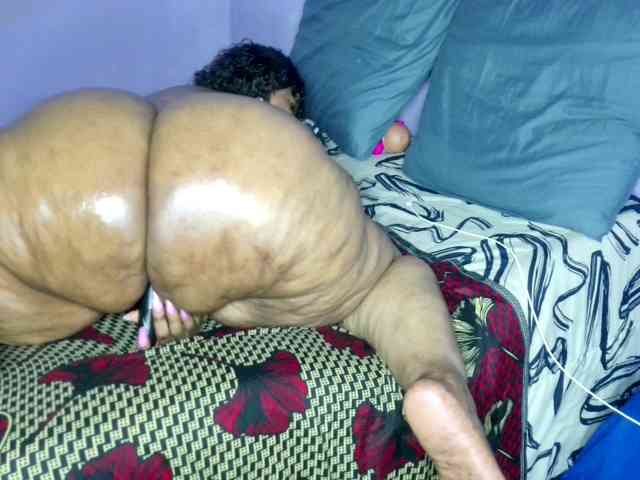 Big-Ass-Wilma webcam