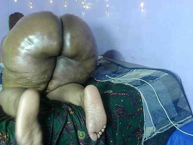 Big-Ass-Wilma webcam